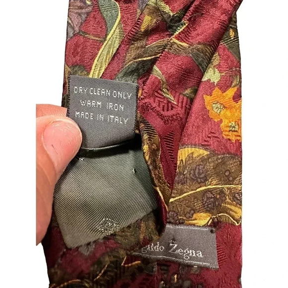 Ermenegildo Zegna Men's Red 100% Silk Floral Print Neck Tie Size OS - Picture 4 of 6